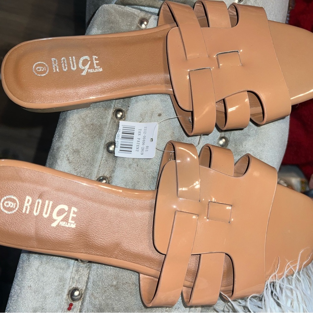 Rouge Helium Women's tan Slide Sandals